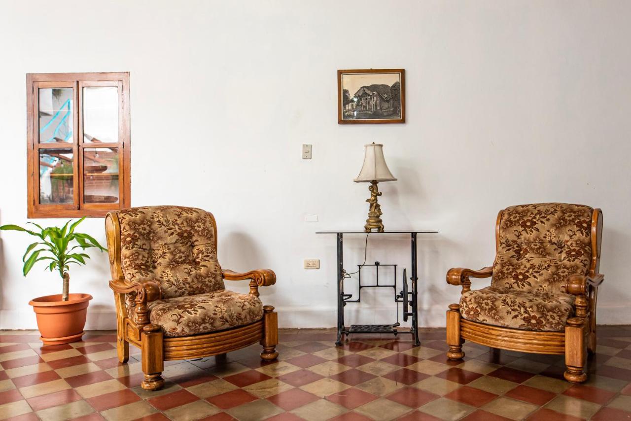 Hostal Victoria Granada Eksteriør bilde