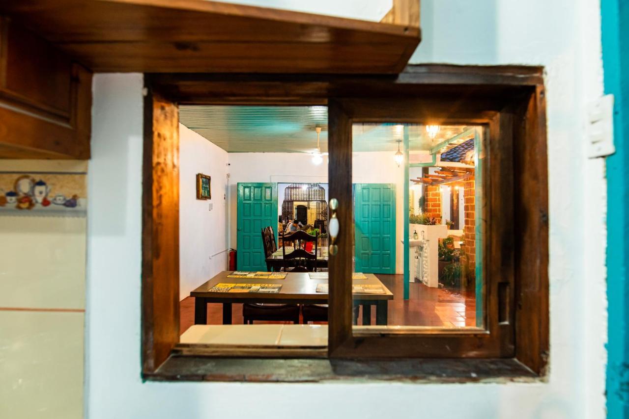 Hostal Victoria Granada Eksteriør bilde