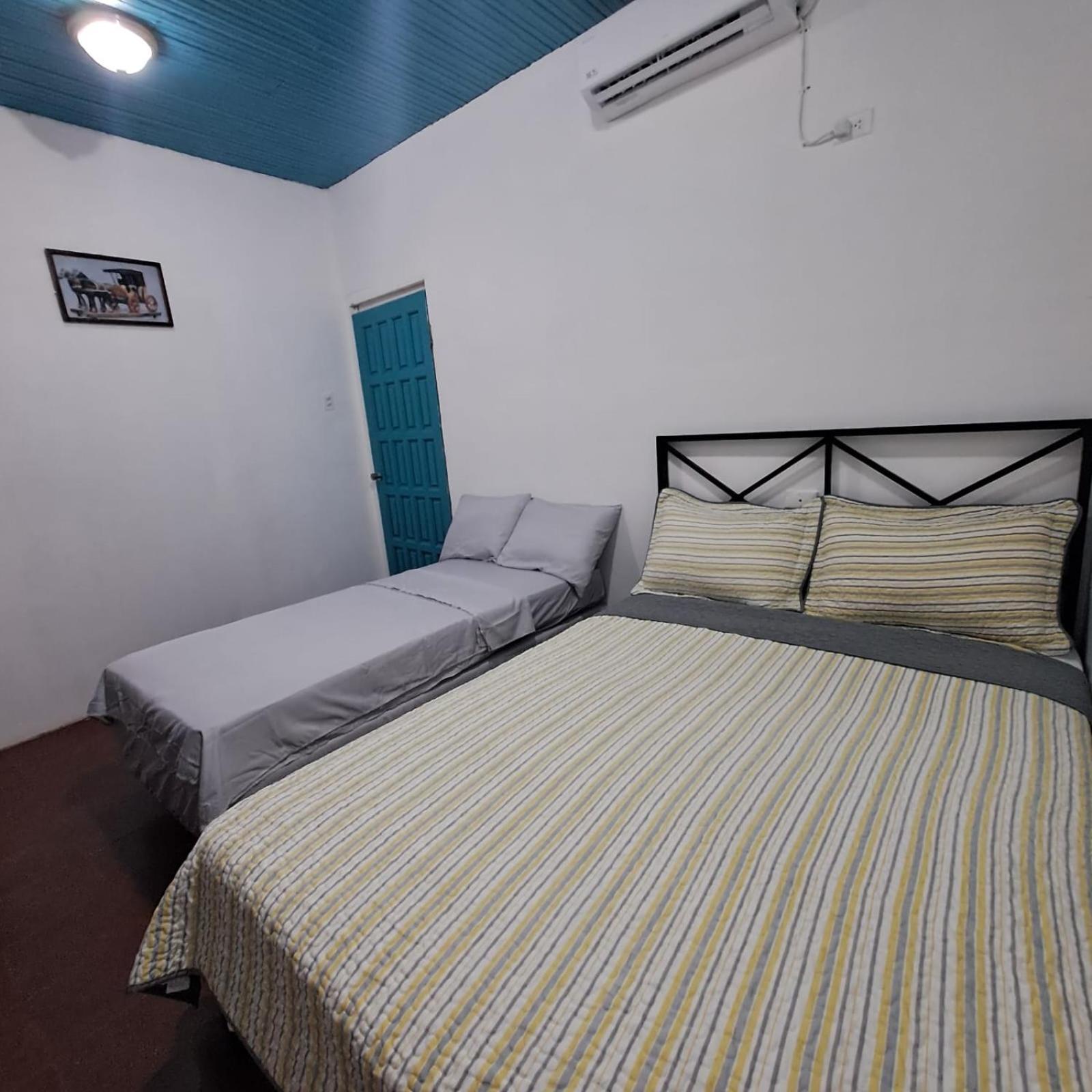 Hostal Victoria Granada Eksteriør bilde